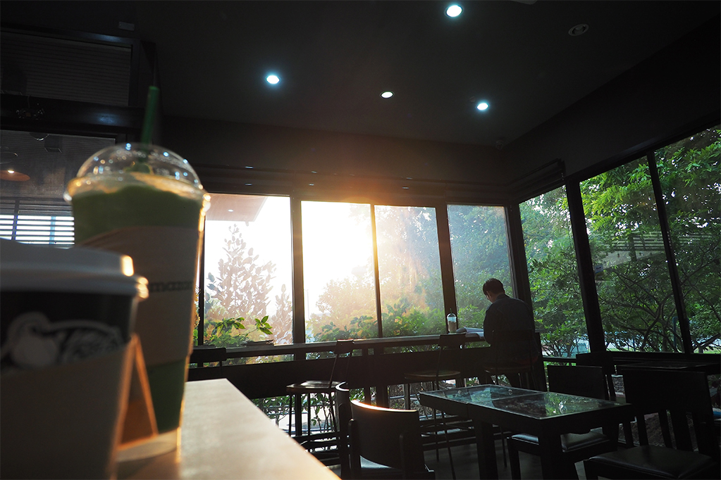 ม่านม้วนกรองแสง ( Sunscreen ) Cafe Amazon ปตท.บางเลน | รูปที่ 1  | ทีมงานไทยเมก้า